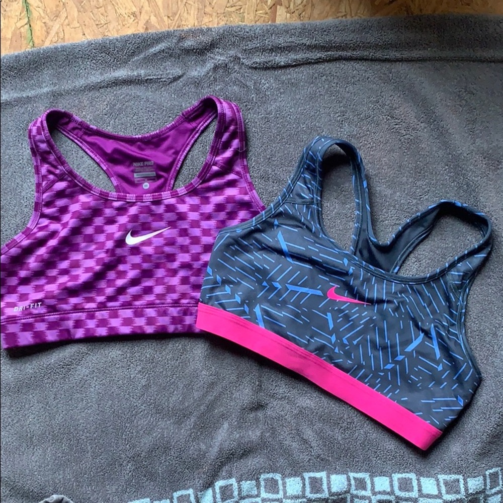 TWO MEDIUM NIKE SPORTS BRAS